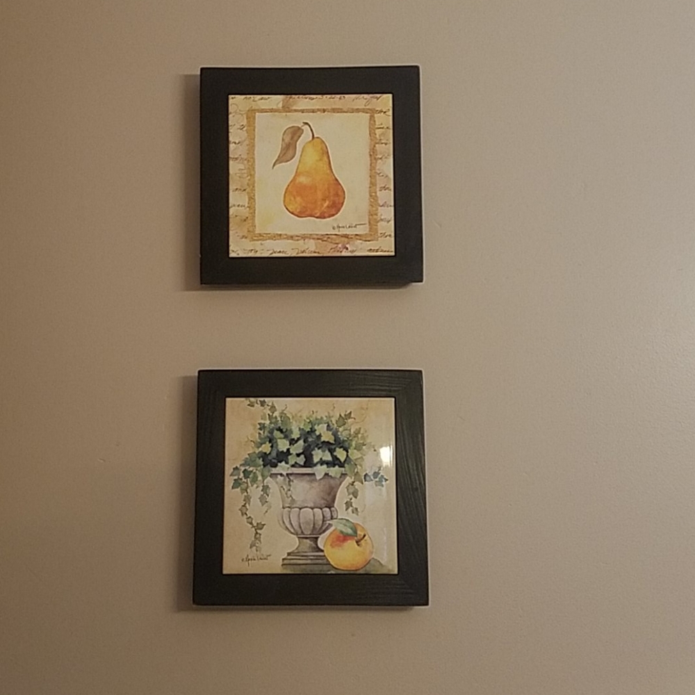 Set of 2 wall art. Pear and ivy with apple.